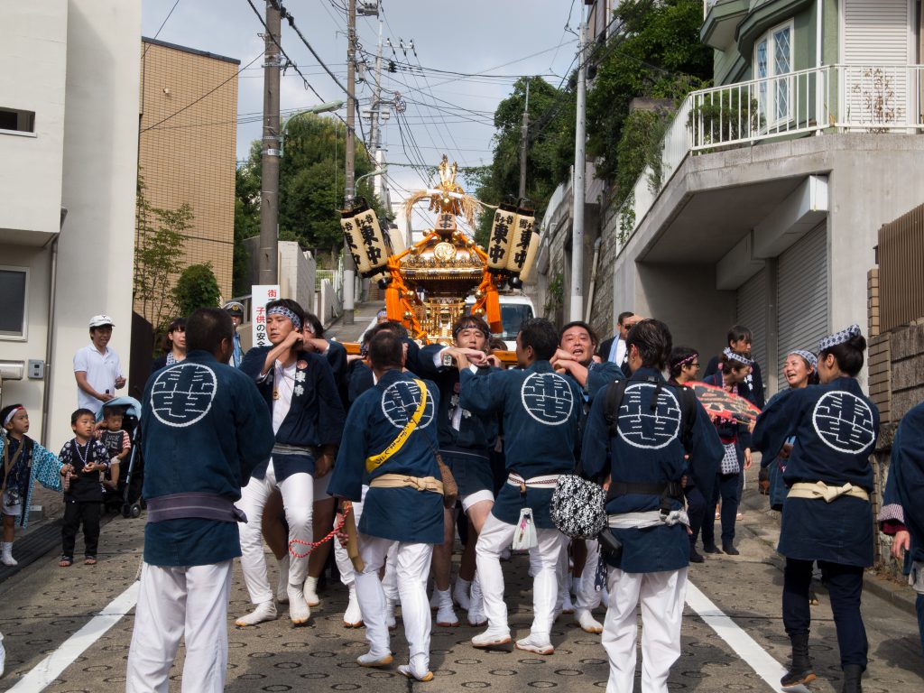 大人神輿町内渡御